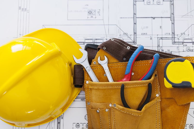 EPI casque et outils sur plans